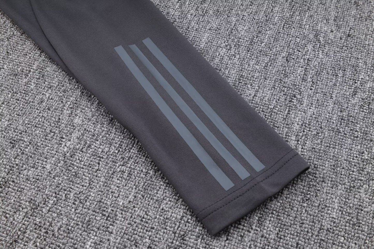 23-24 Real Madrid Gray Half-Zip Jacket Suit