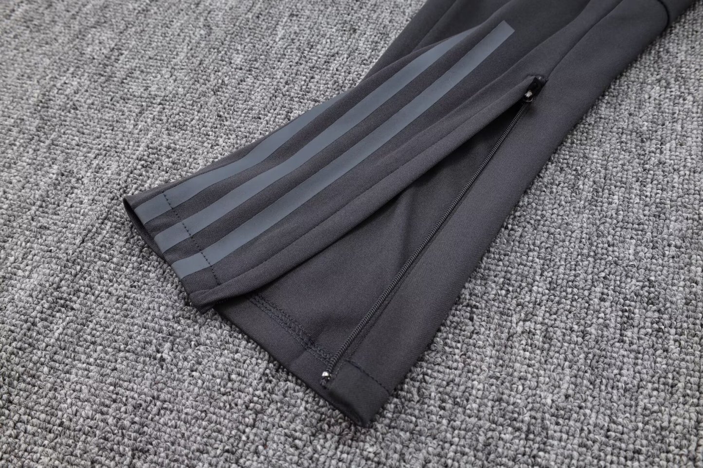 23-24 Real Madrid Gray Half-Zip Jacket Suit