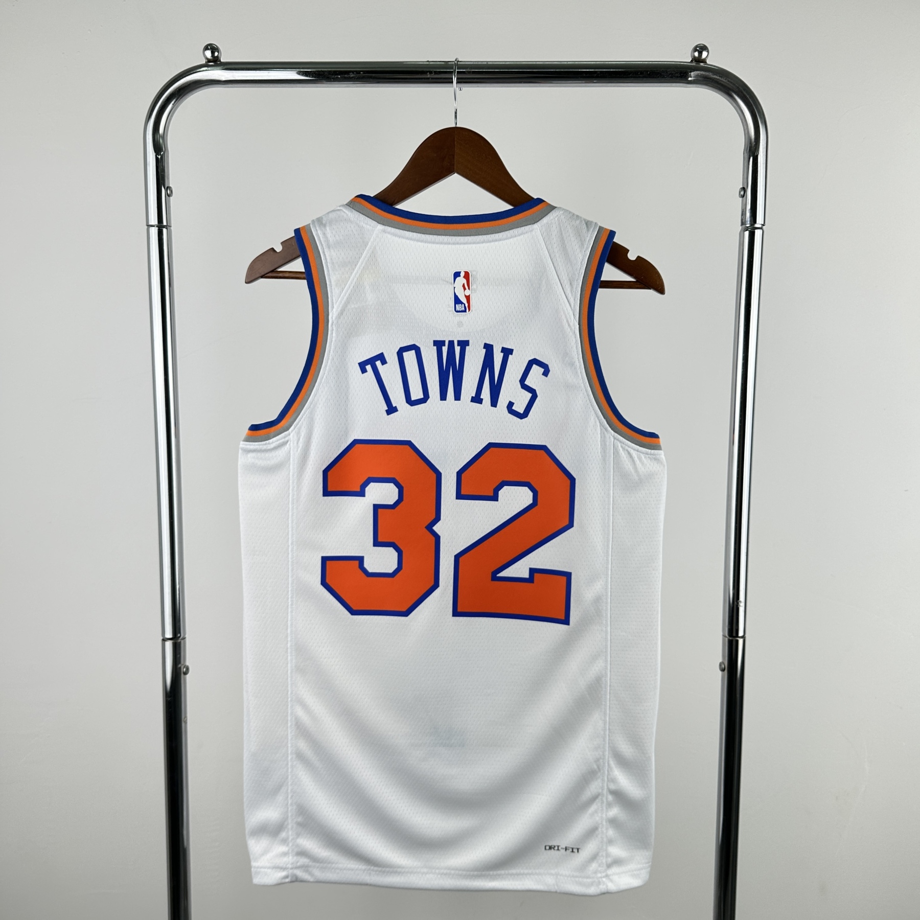 2025 NBA New York Knicks white Hot-pressed version NO.32 jersey S-XXL