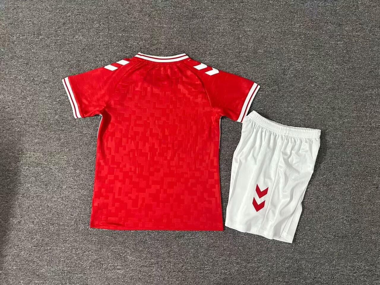 24/25 Denmark home kids version size 16-28