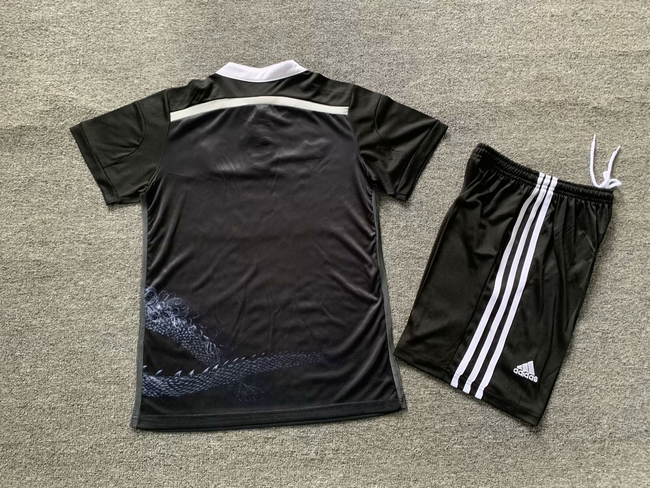 Retro 14/15 Real Madrid Third Black Dragon Kids size16-28