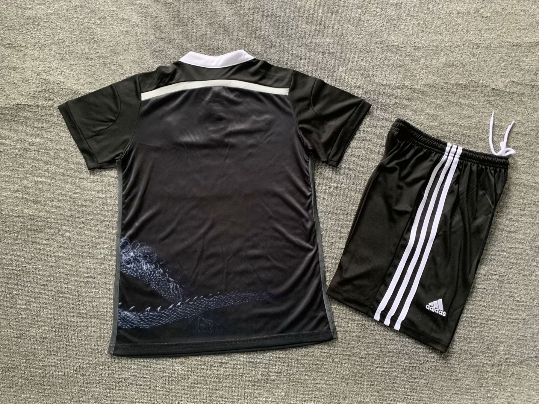 Retro 14/15 Real Madrid Third Black Dragon Kids size16-28