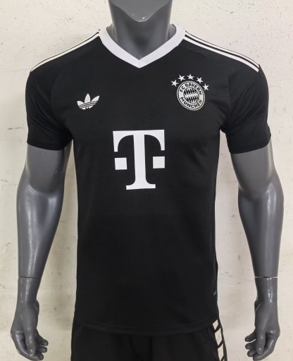 24/25 Bayern training version black S-XXL