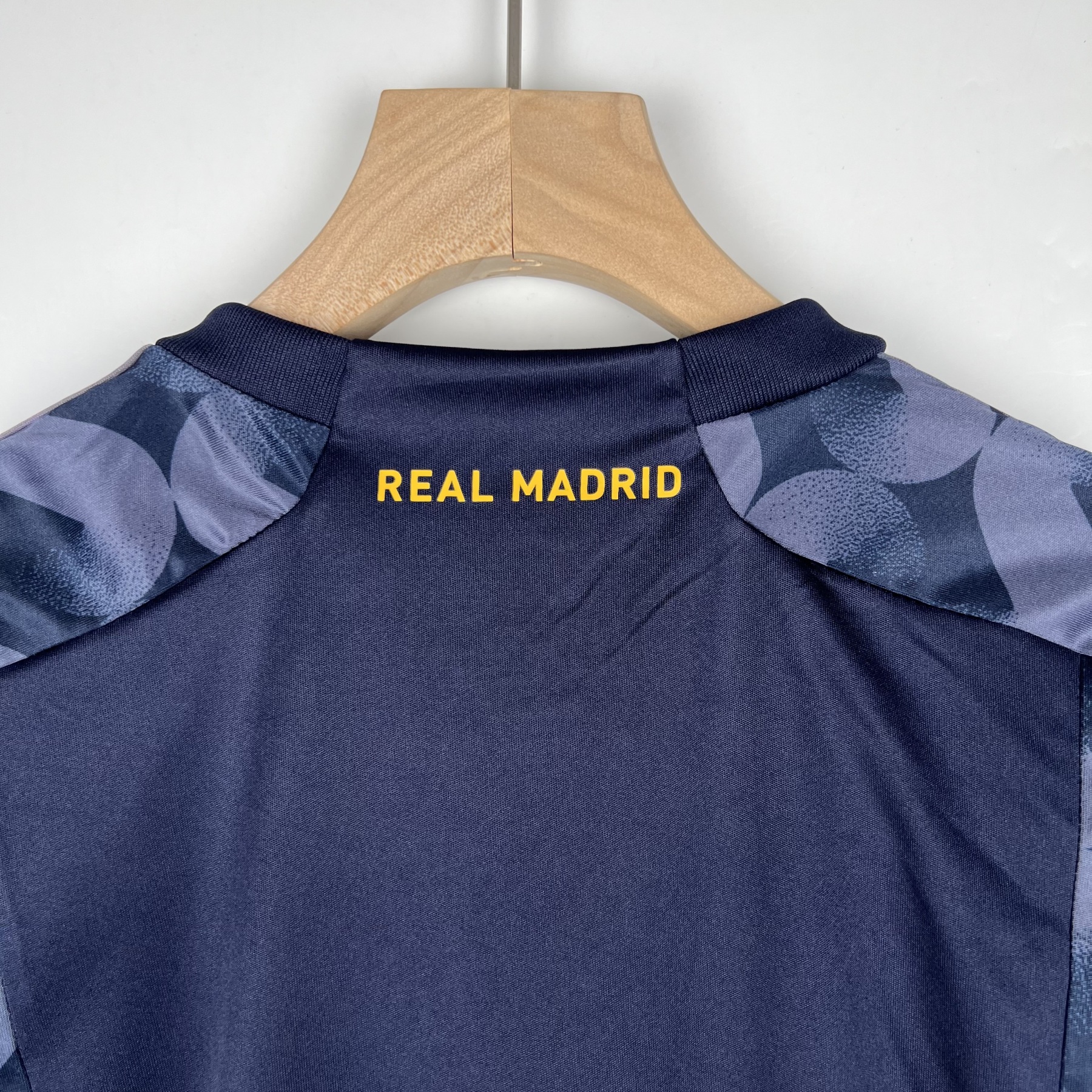 23/24 Kids Real Madrid Third Away Size: 16-28