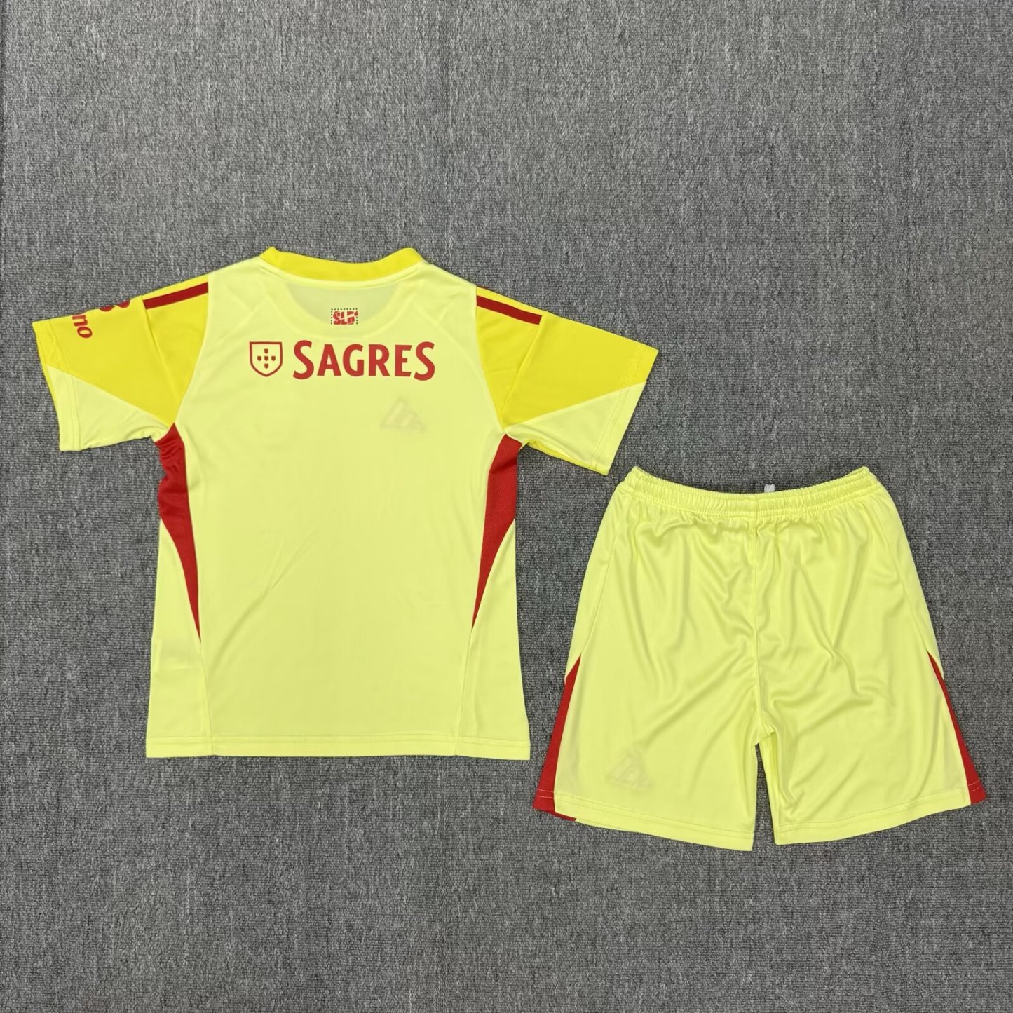 25/26 Benfica goalkeeper yellow kids version size 16-28