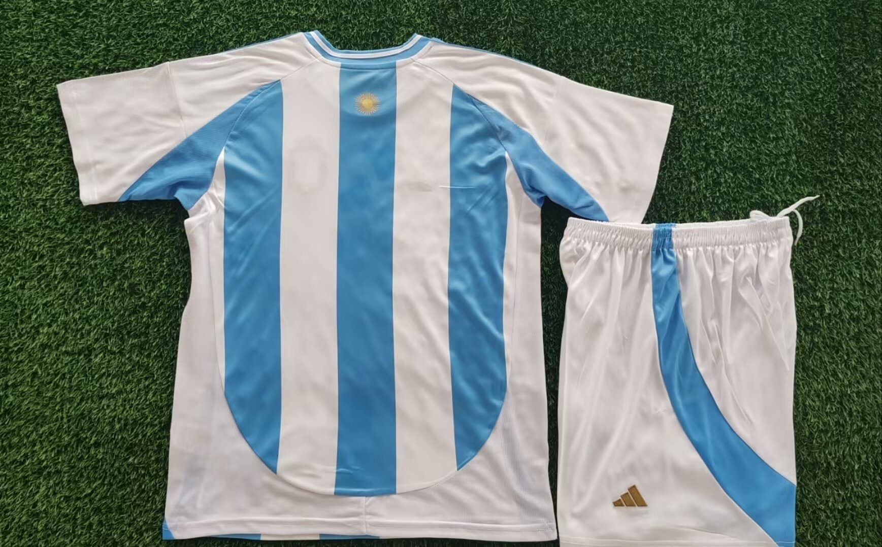 24/25 Argentina home kids version with patch size 16-28