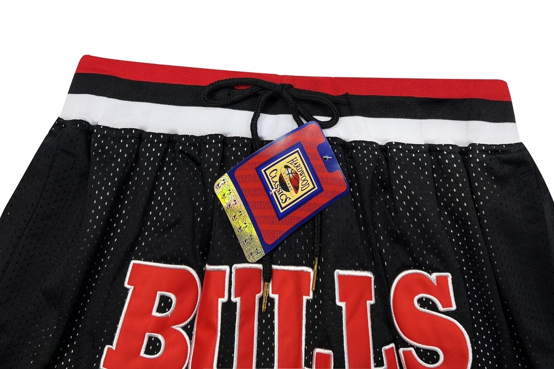 Chicago Bulls embroidered  basketball shorts