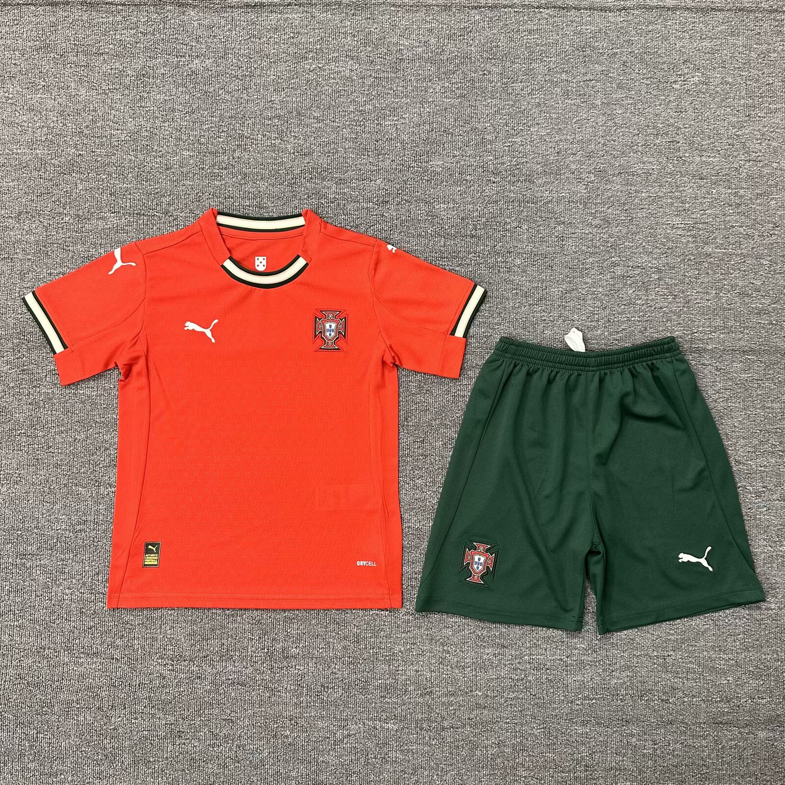 25/26 Portugal home kids version Size 16-28