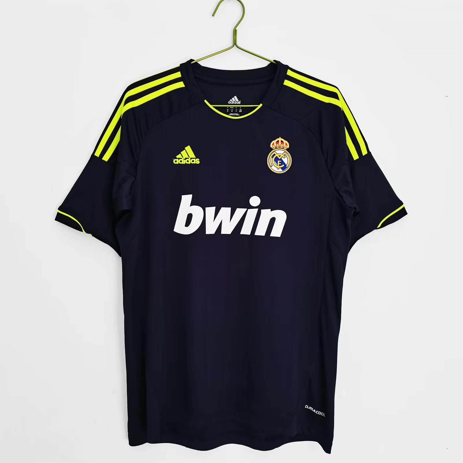 Retro Real Madrid 12-13 away S-XXL