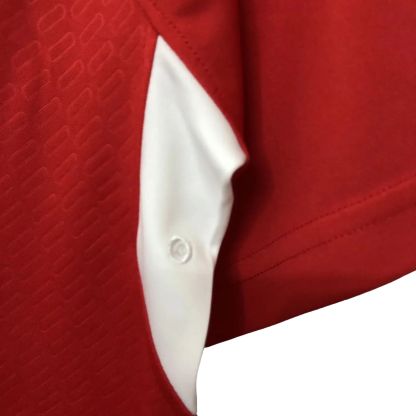 Retro 04/05 LIverpool Home Final Kit Size: S-XXL