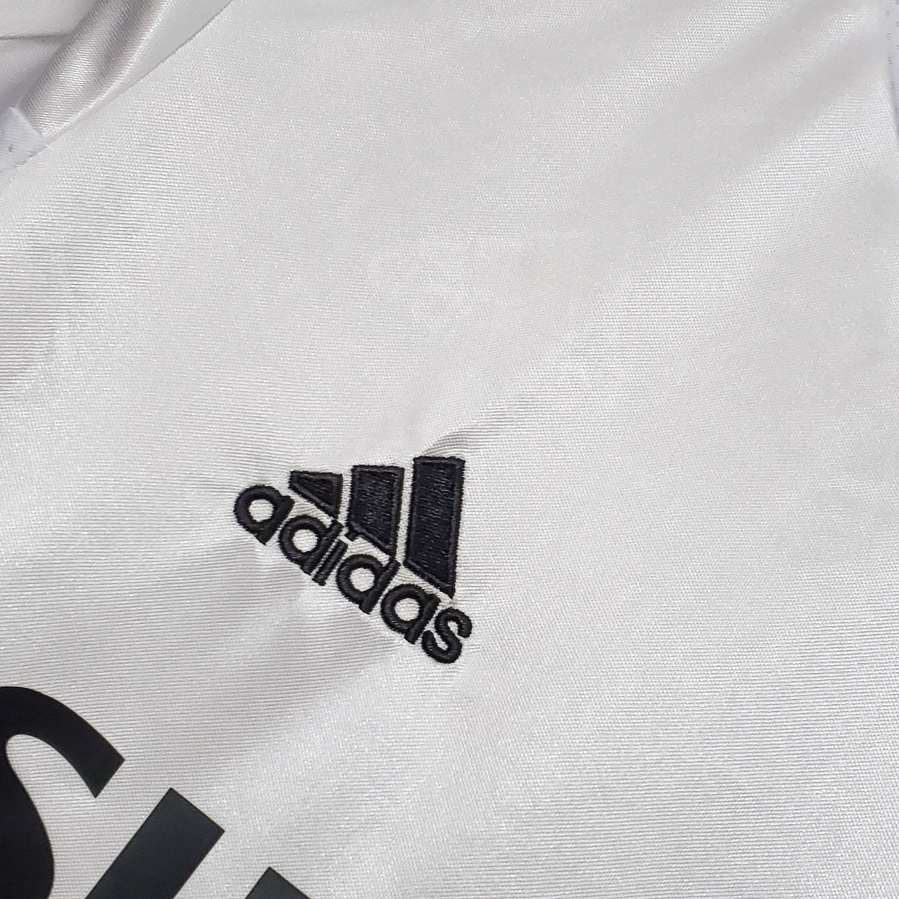 Retro 04/05 Real Madrid home S-XXL