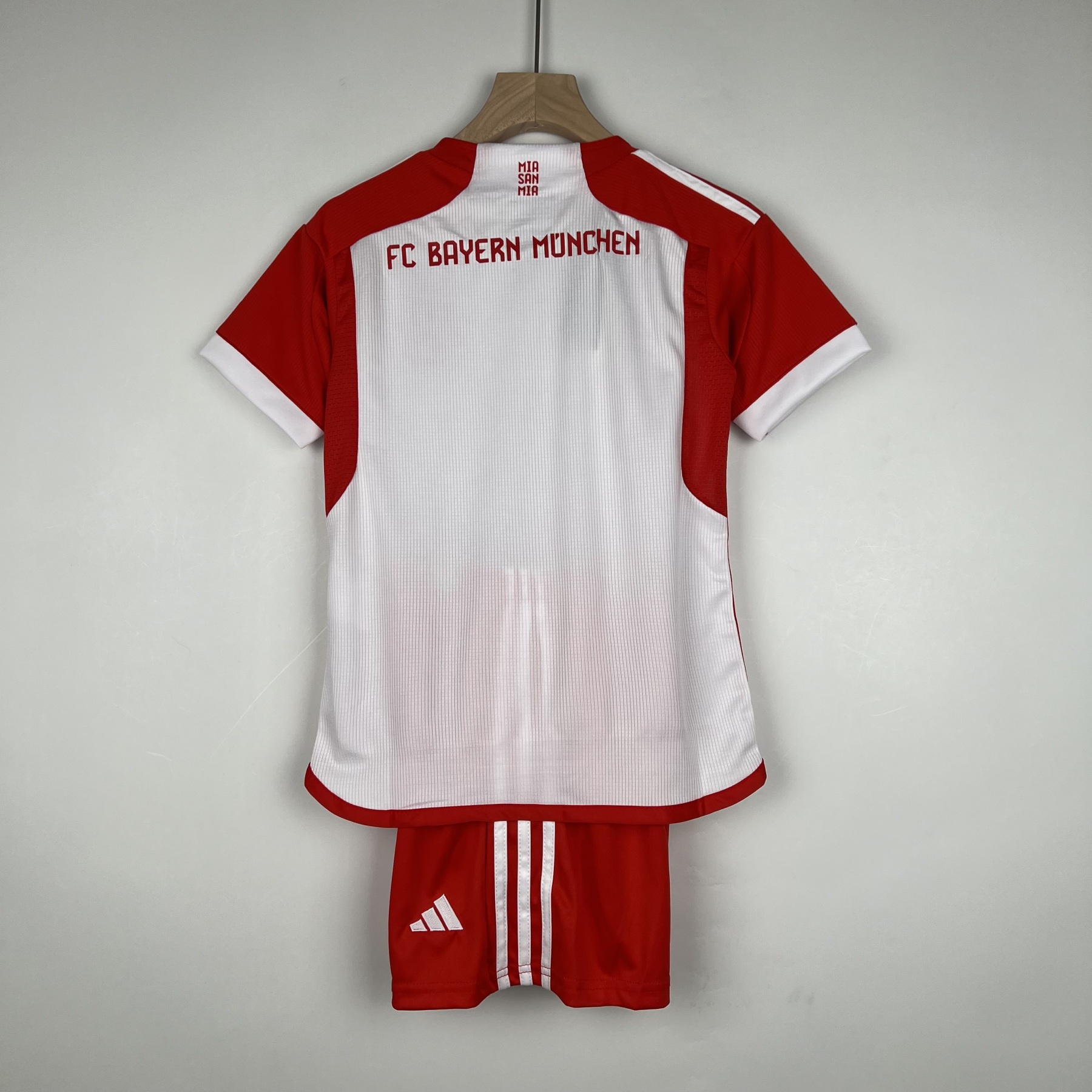 23/24 Kids Bayern Munich home size: 16-28