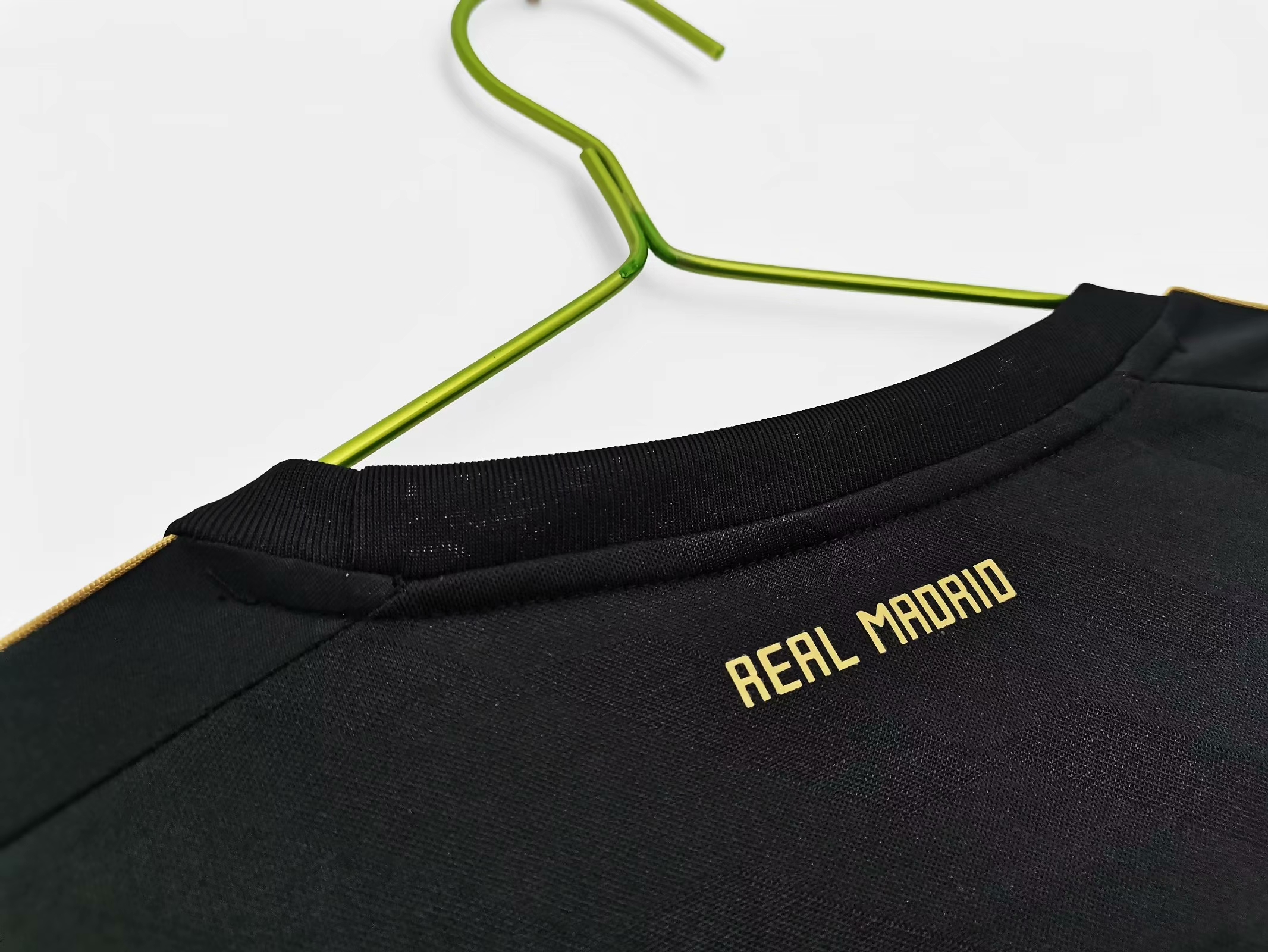 Retro Real Madrid 11-12 away S-XXL