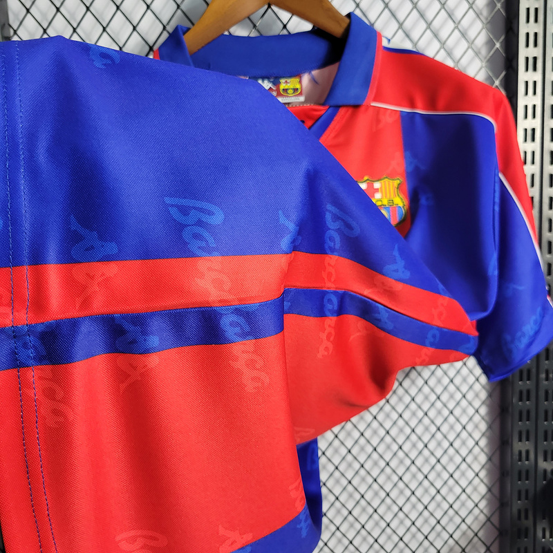 retro 1992-95 Barcelona home