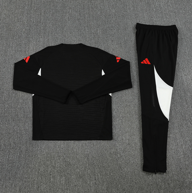 25/26 Liverp black Half-Zip Jacket Suit