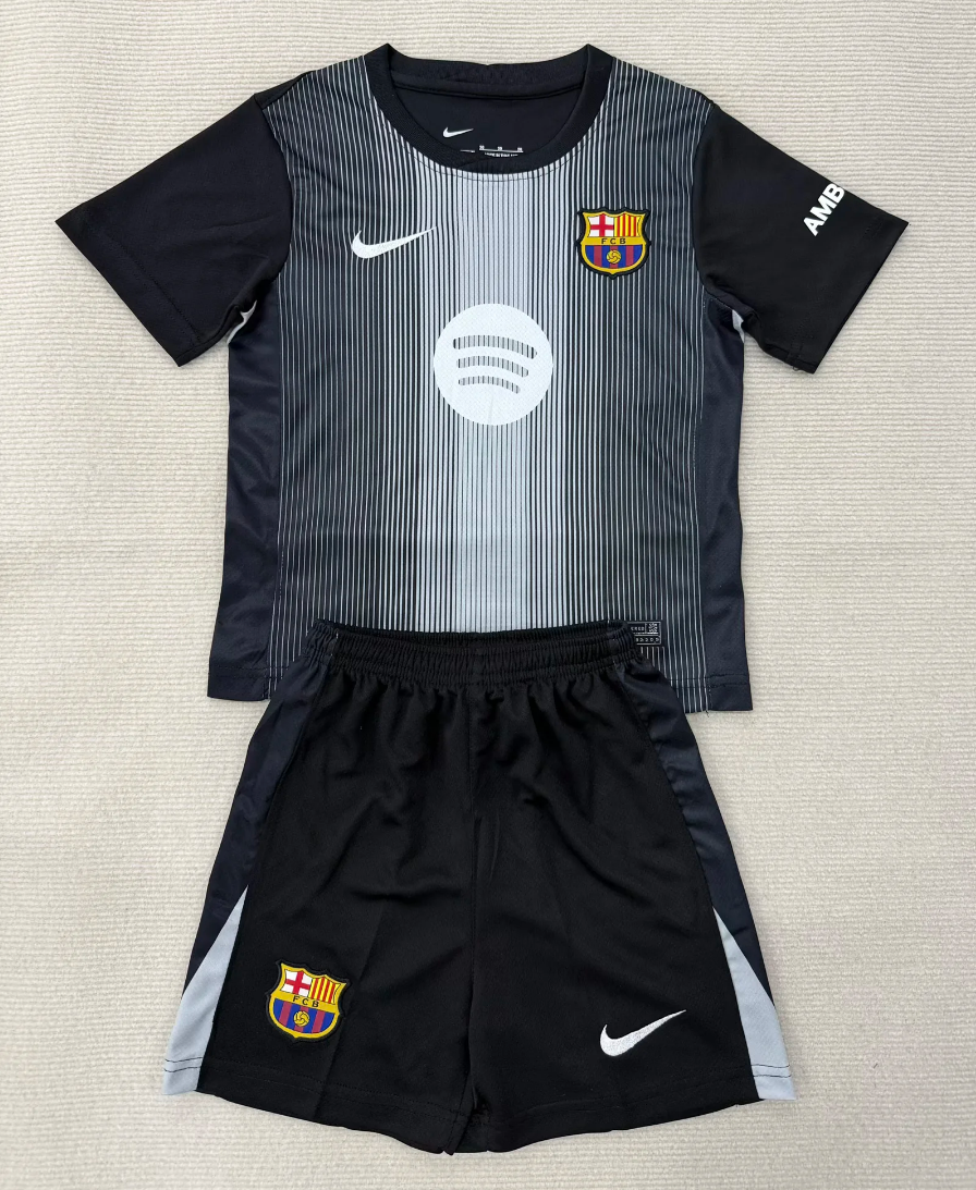 25/26 Barcelona goalkeeper Black kids version Size 16-28