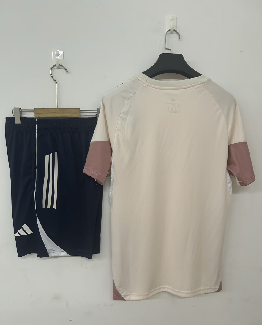 25/26 Aston Villa apricot training fan version suit S-XXL