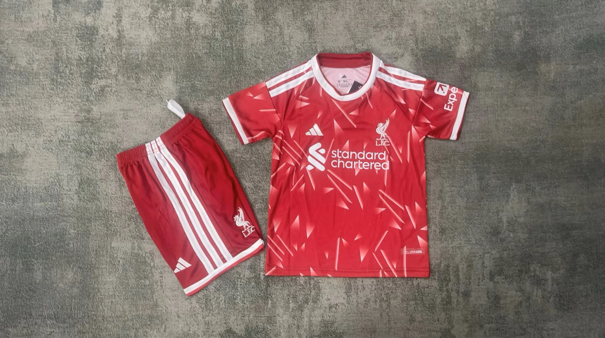 26/27 Livep home Kids  jersey size:16-28