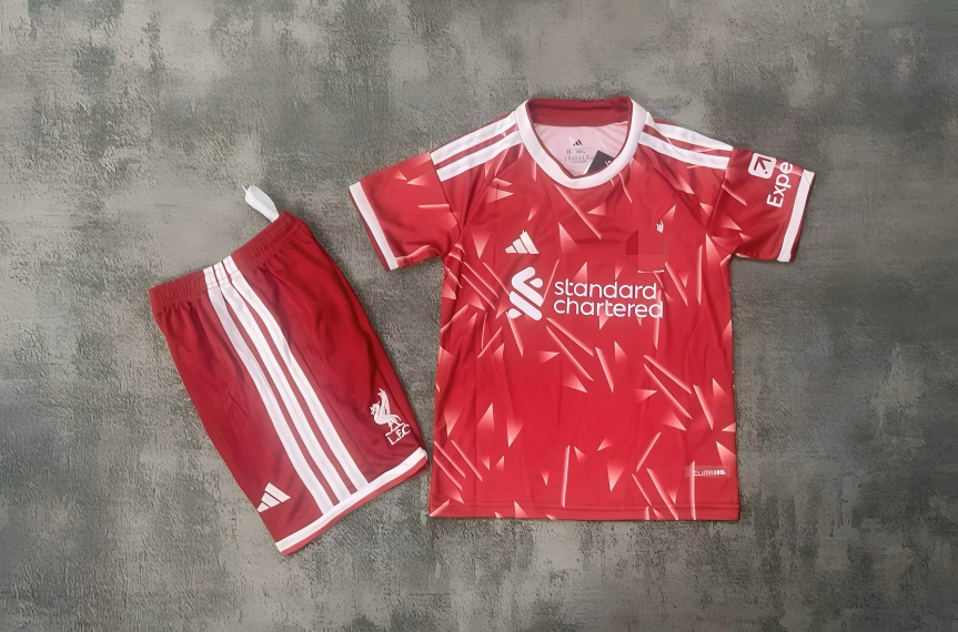 26/27 Livep home Kids  jersey size:16-28