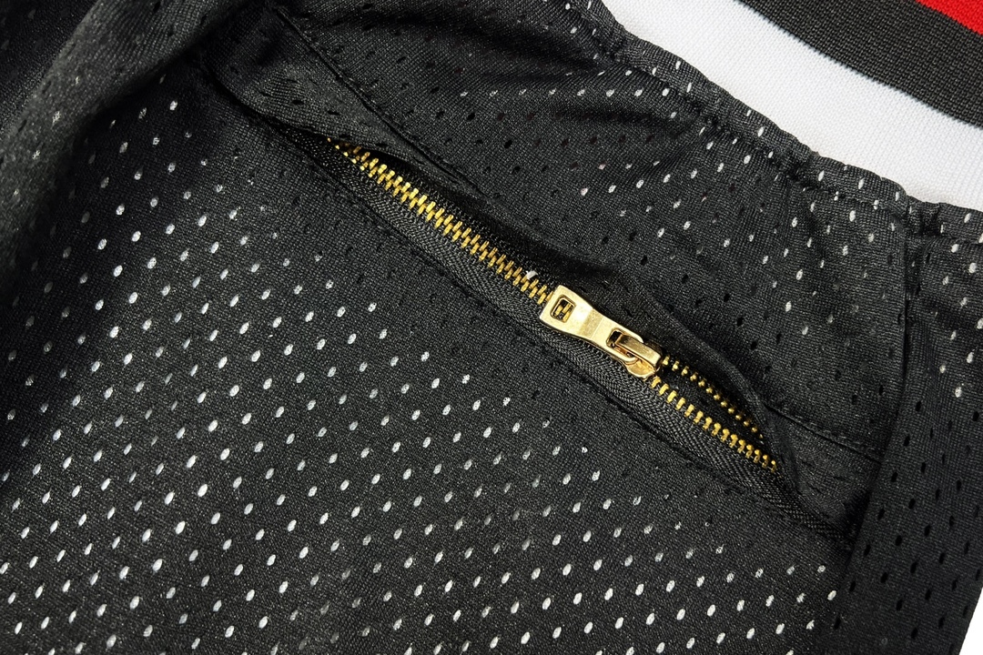 Chicago Bulls embroidered  basketball shorts