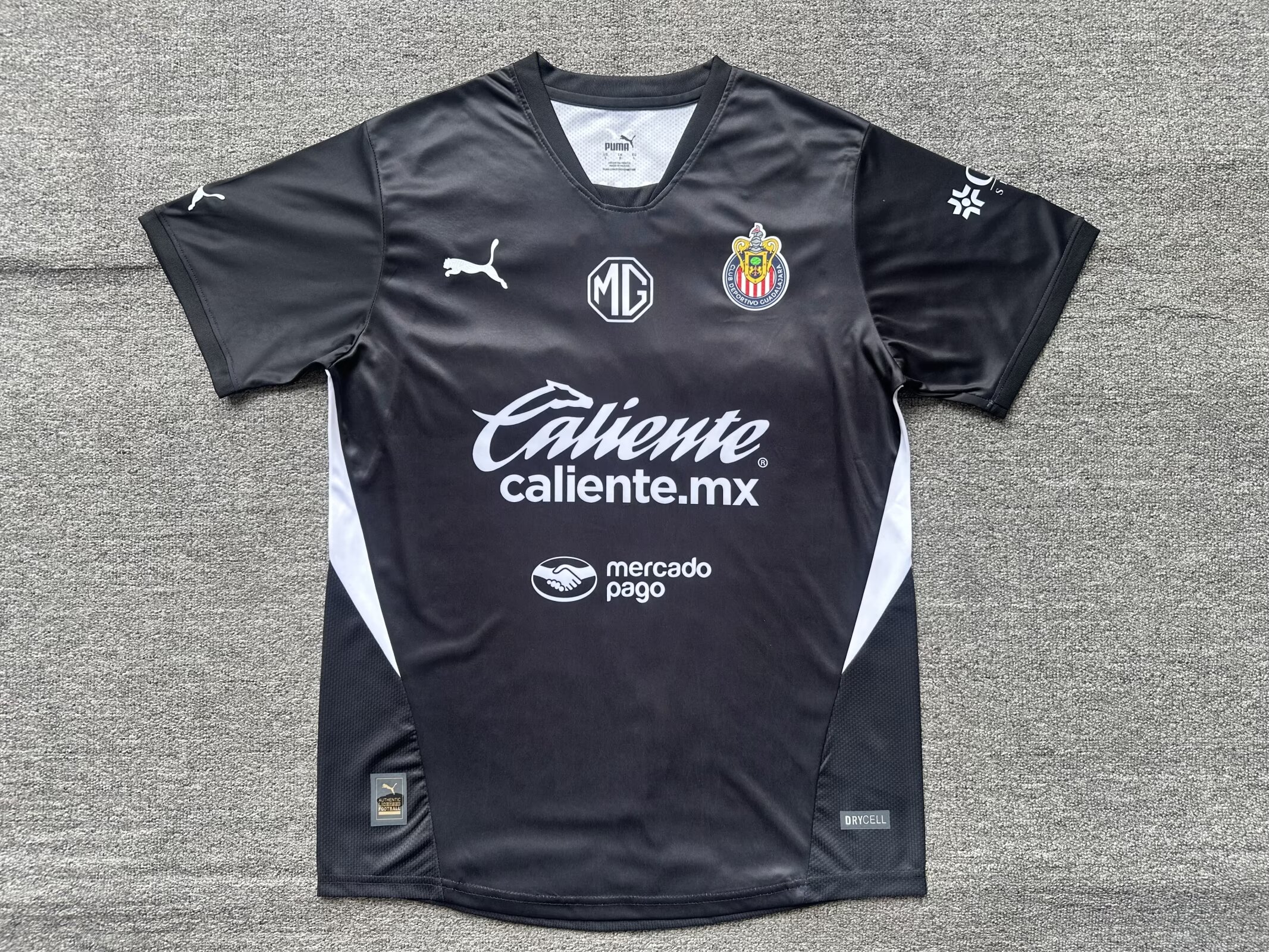 24/25 Chivas goalkeeper black fan version S-XXL
