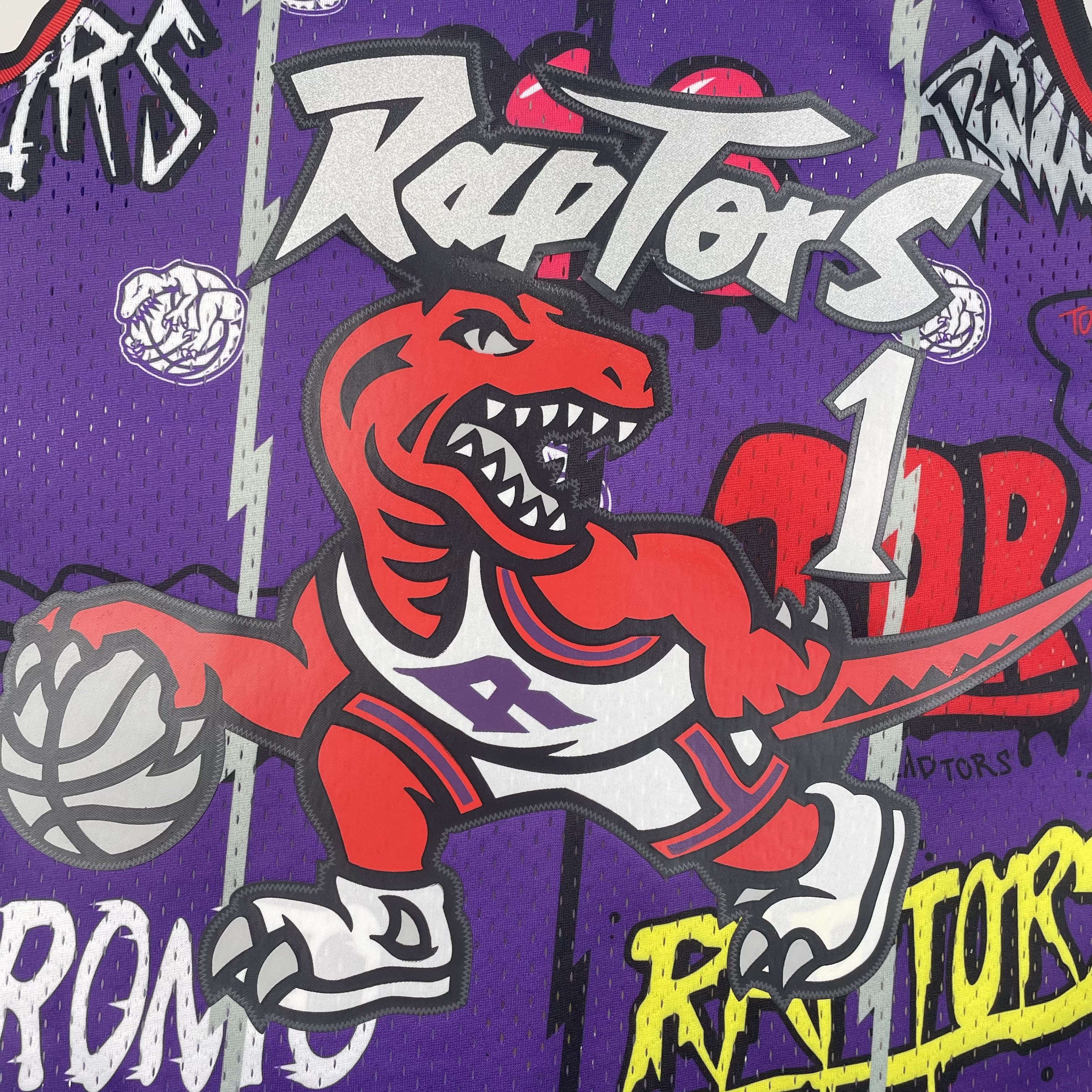 MN Heat Pressed Vintage Jersey: SW Raptors 98/99 Graffiti No.1 McGrady