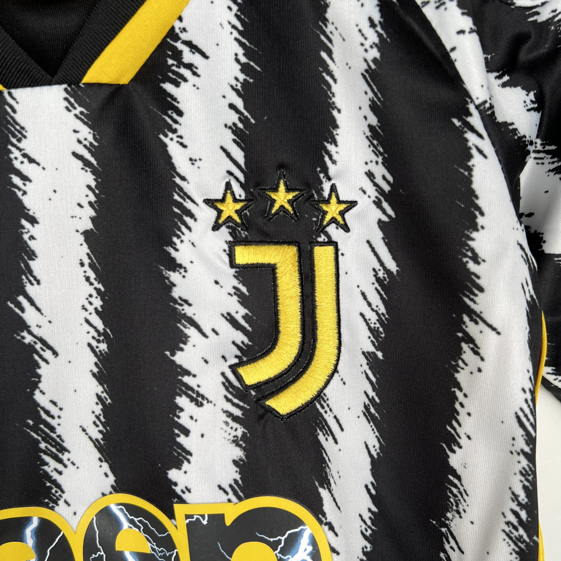 23/24 Kids Juventus home size: 16-28