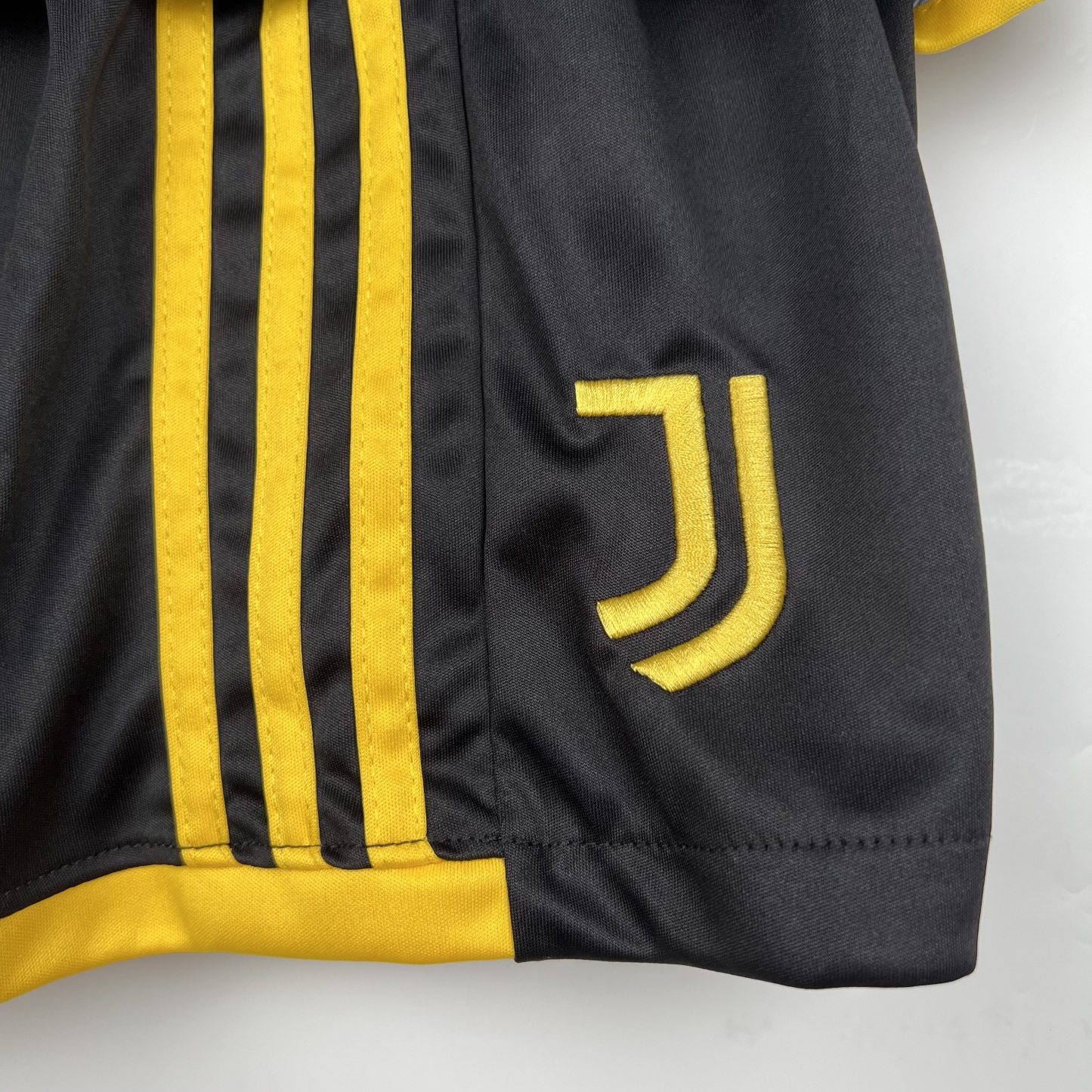 23/24 Kids Juventus home size: 16-28