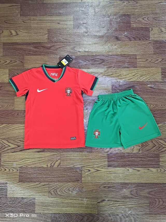 24/25 Portugal home kids version Size 16-28
