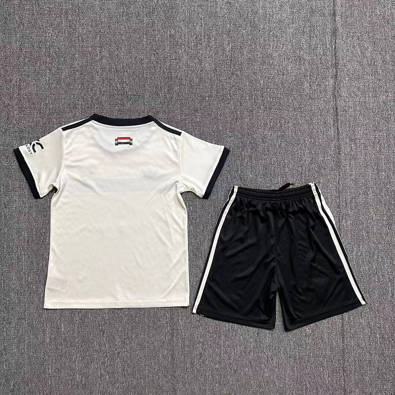 24/25 Manchester United third kids version size 16-28