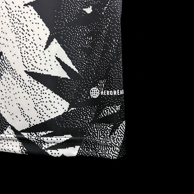 23/24 Juventus black and white pre-match training