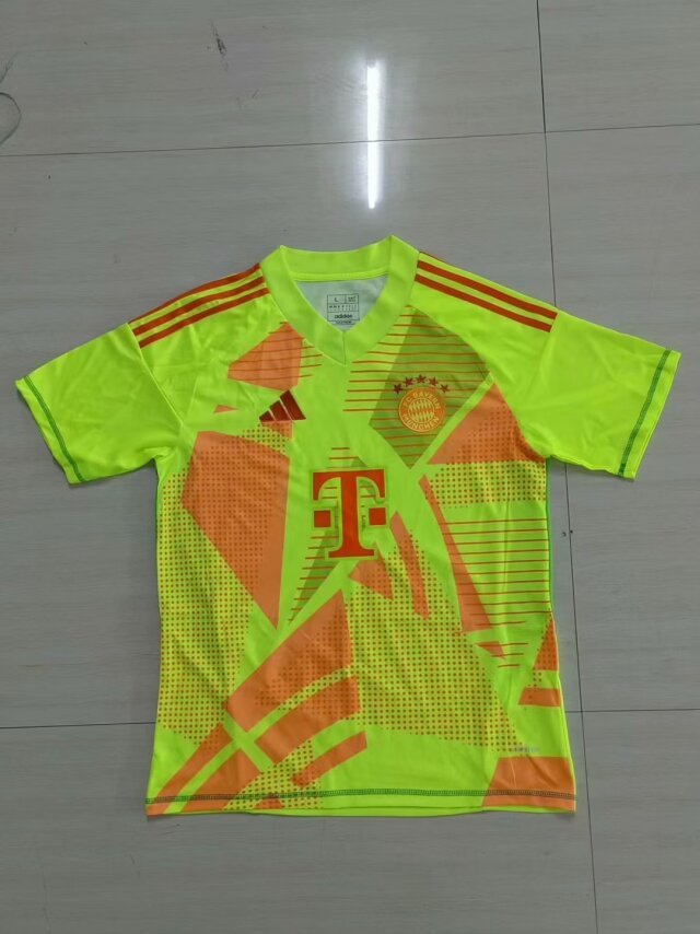 24/25 Bayern goalkeeper fan version S-XXL
