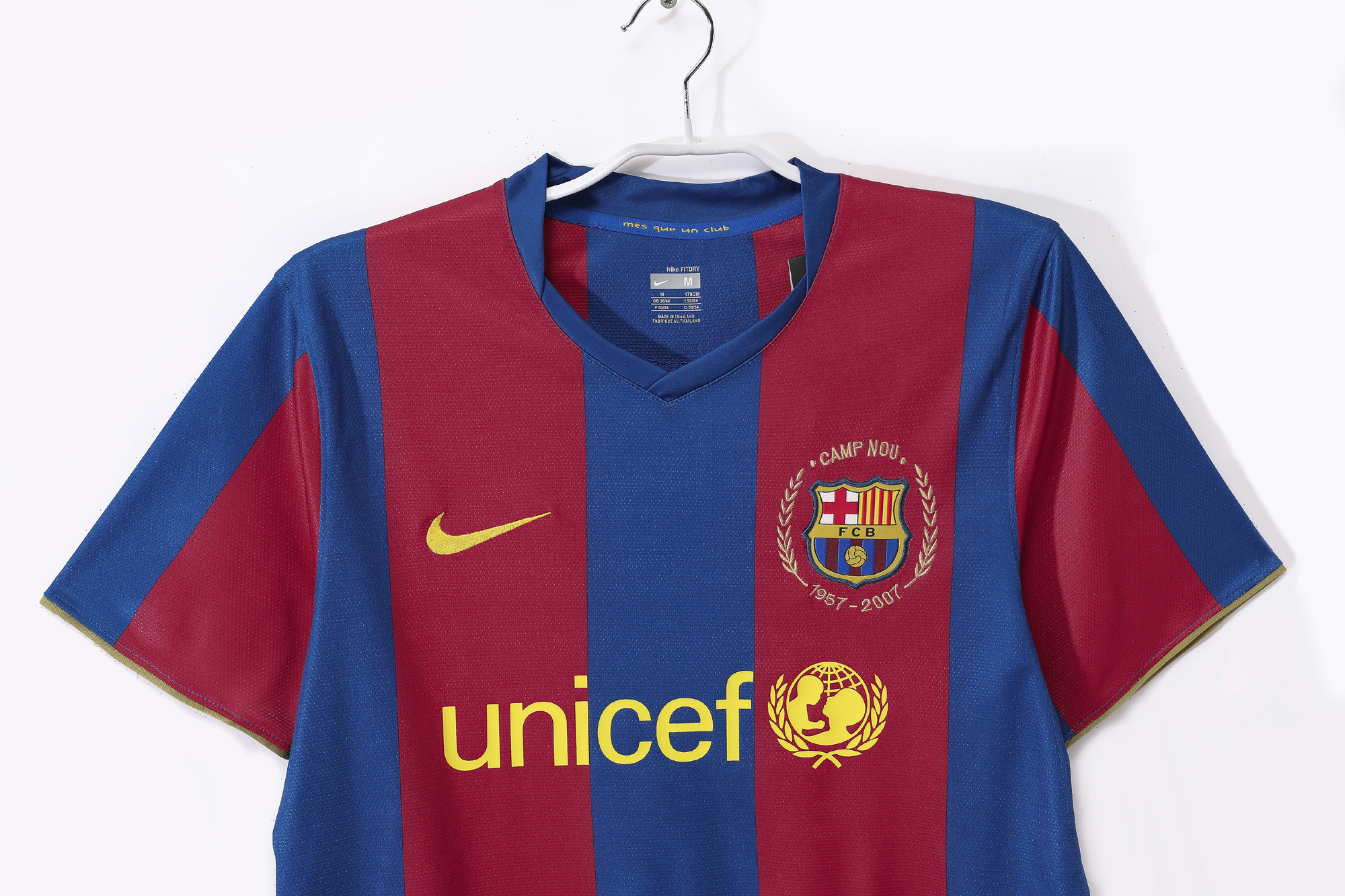 Retro 07/08 Barcelona Home Kit Size: S-XXL