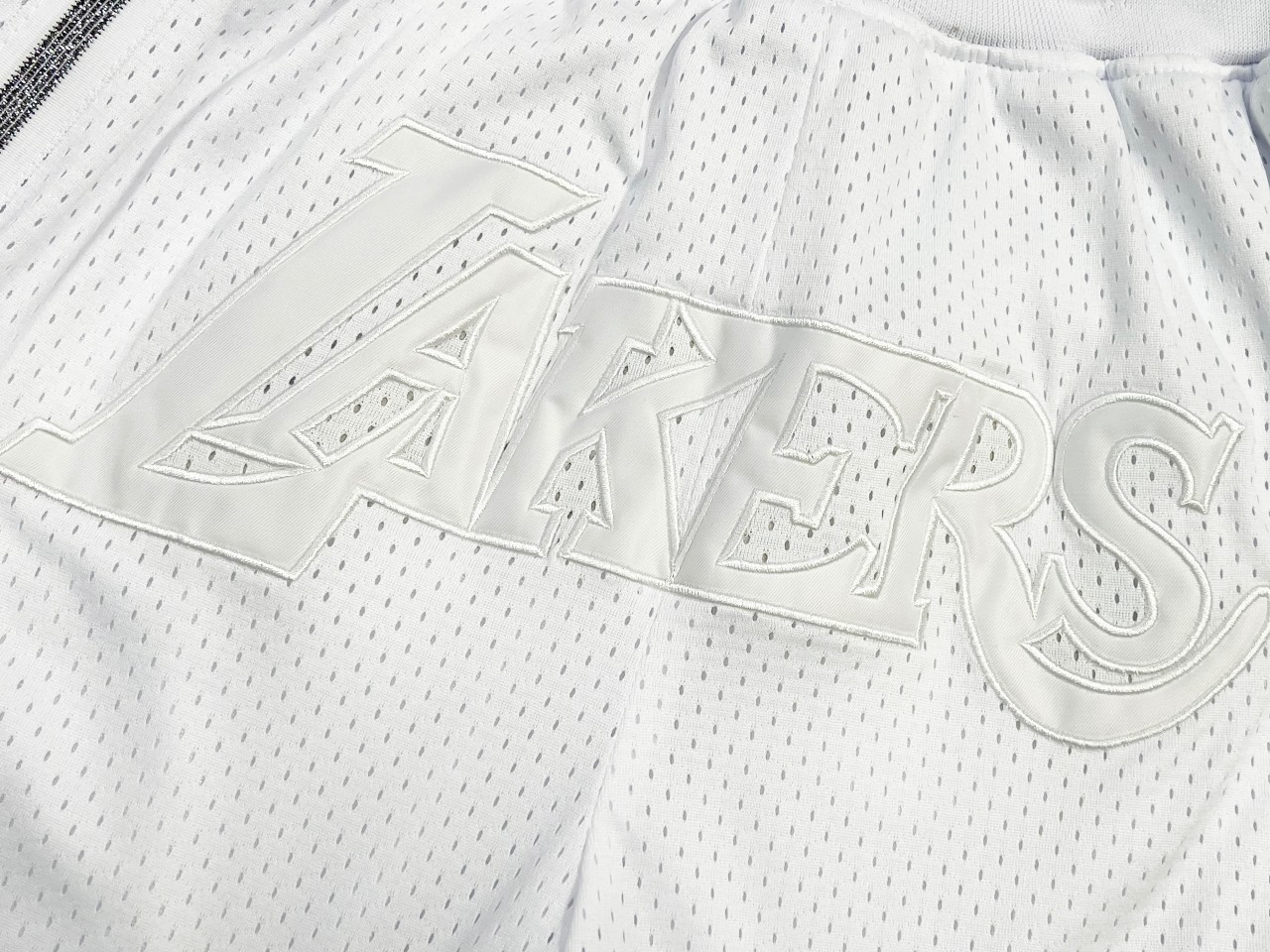 Lakers embroidered basketball shorts