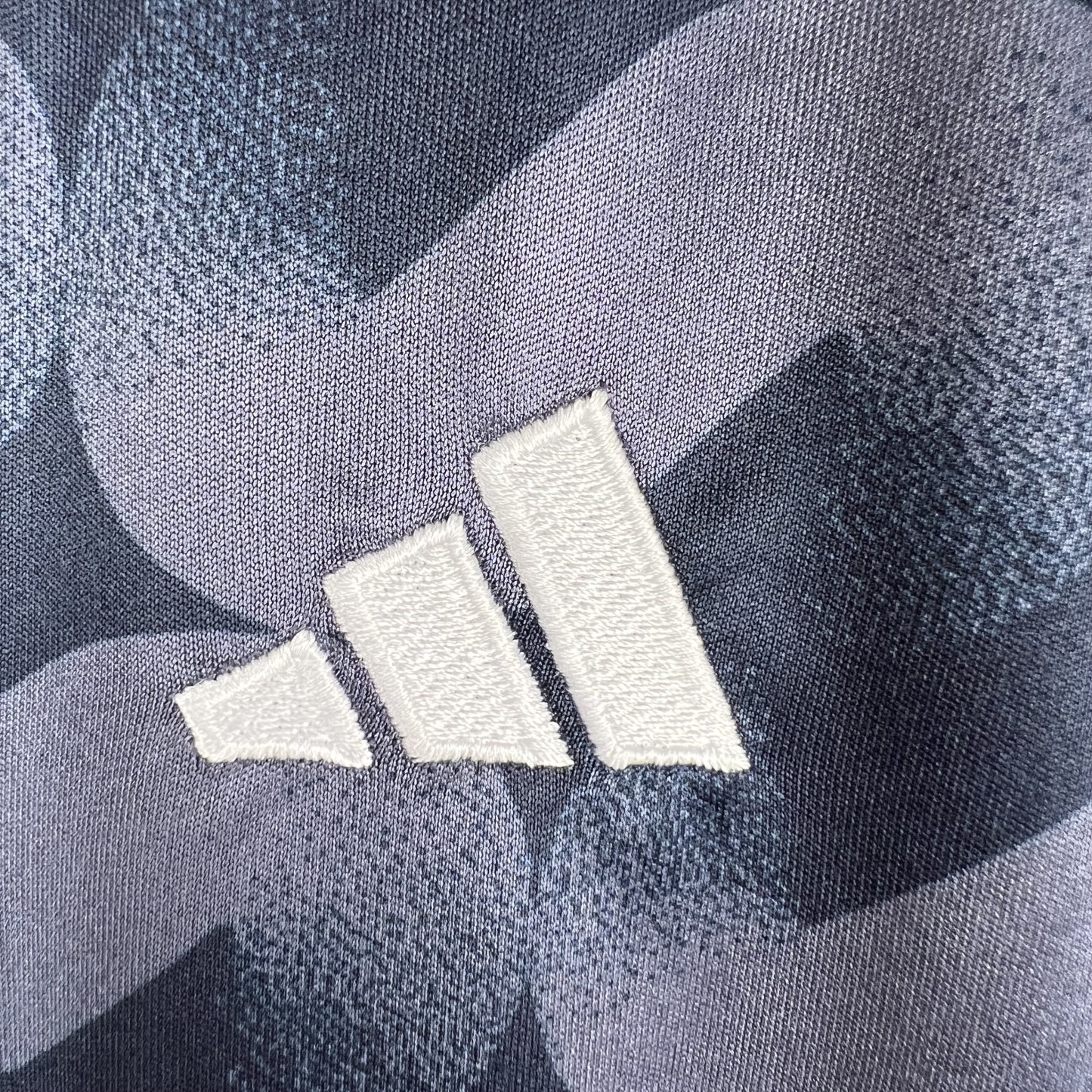 23/24 Kids Real Madrid Third Away Size: 16-28