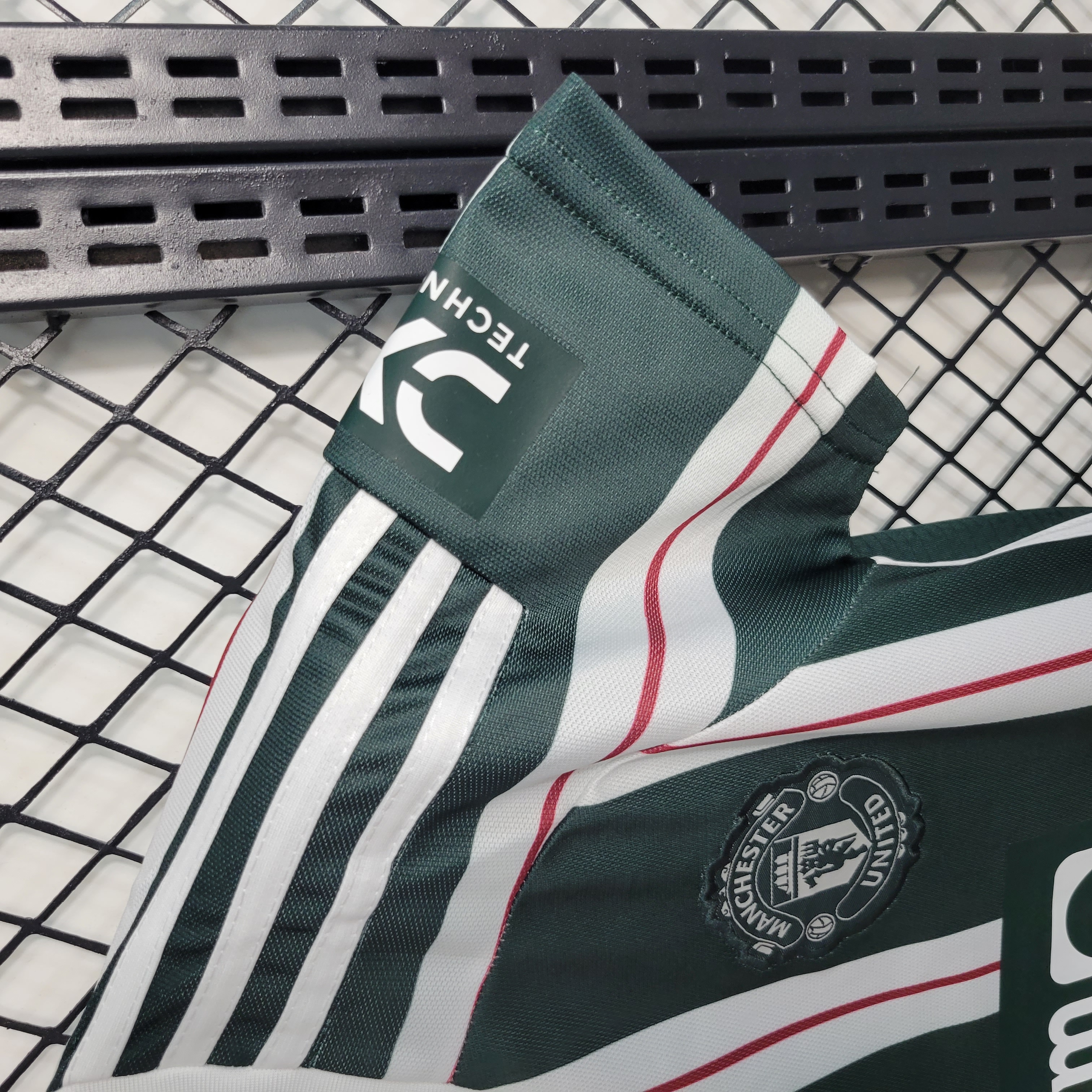 23-24 M-U Woman away size S-2XL