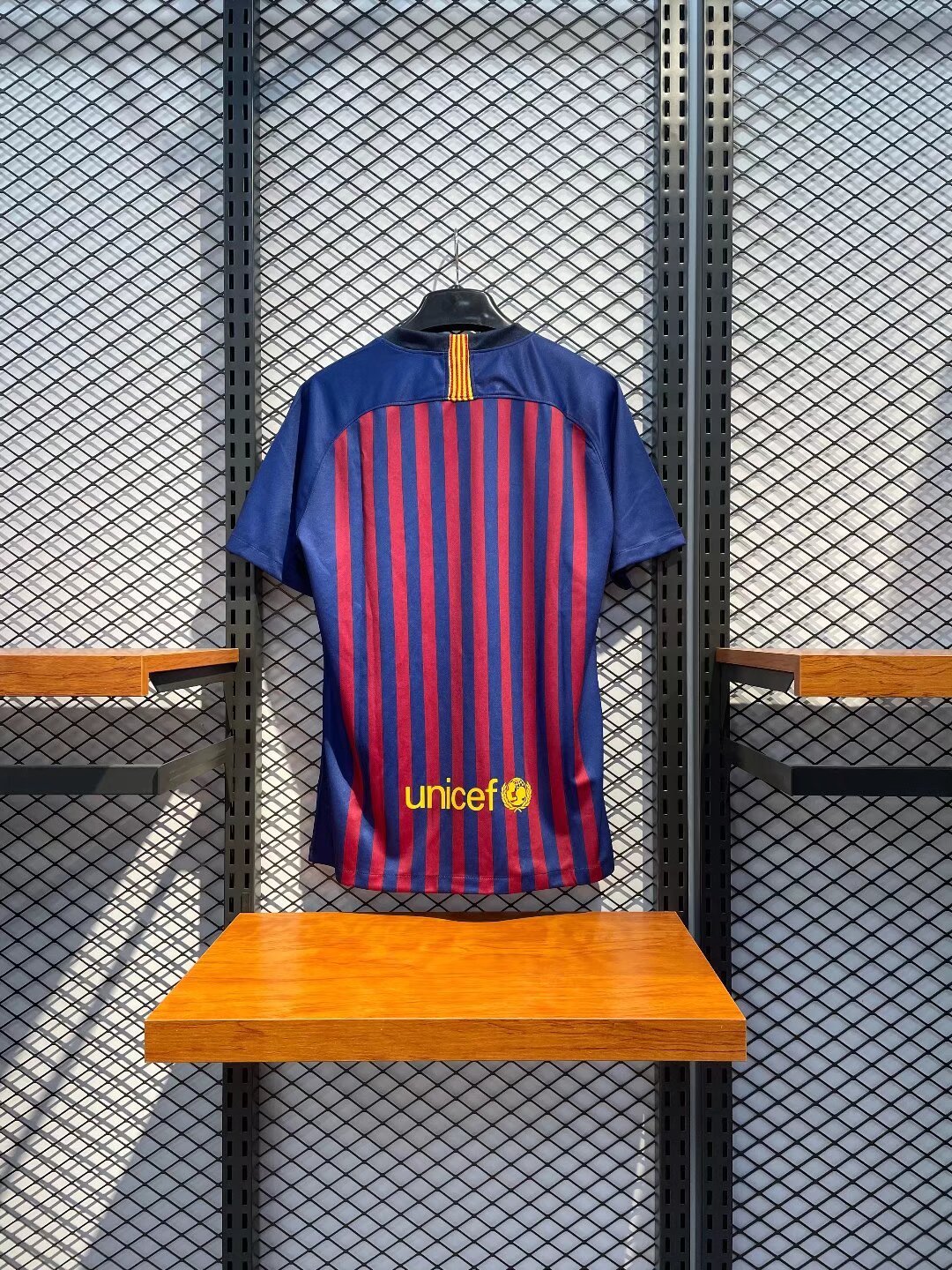 18/19 Barcelona home retro version S-2XL