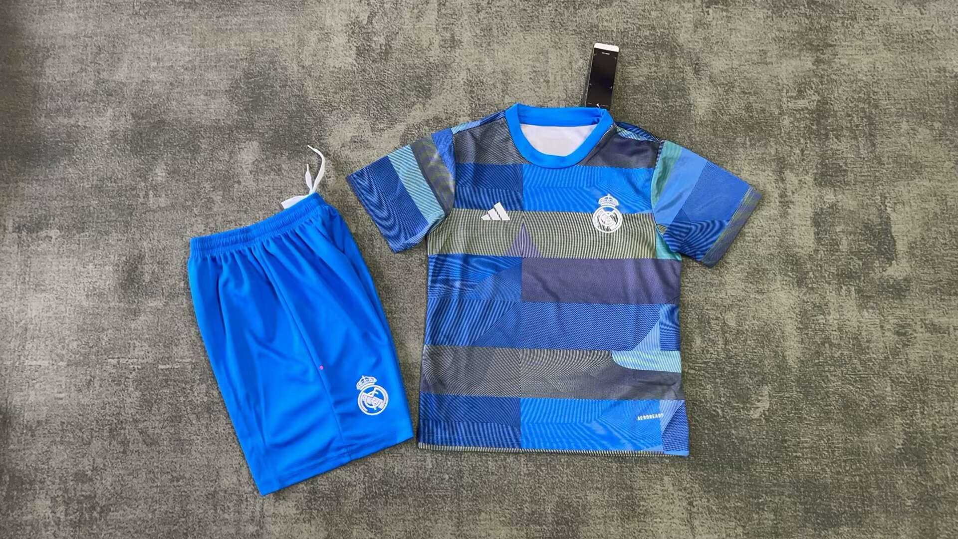 25/26 re@l Medrid training A kids size 16-28