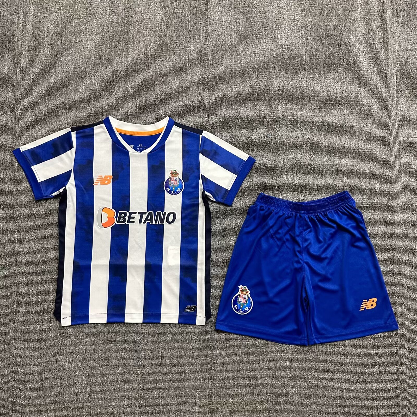 24/25 Porto home kids version size 16-28