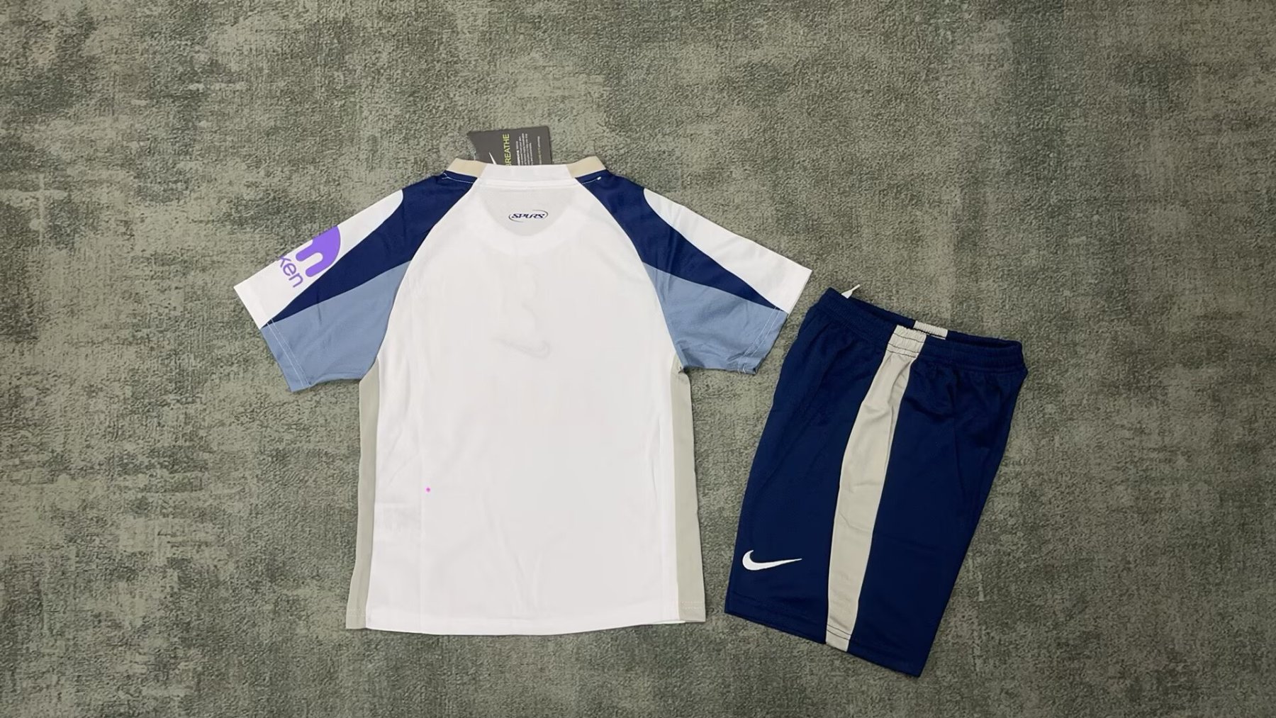 25/26 Tottenham hotspur home kids version size 16-28