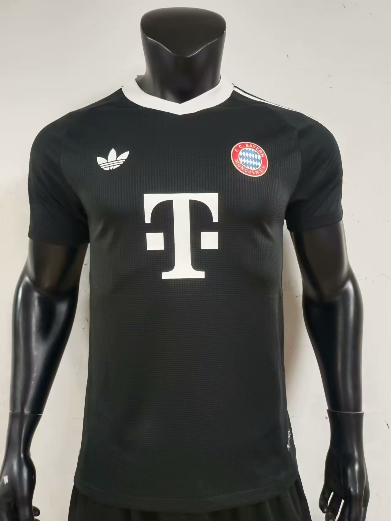 24/25 Bayern goalkeeper black player version S-XXL