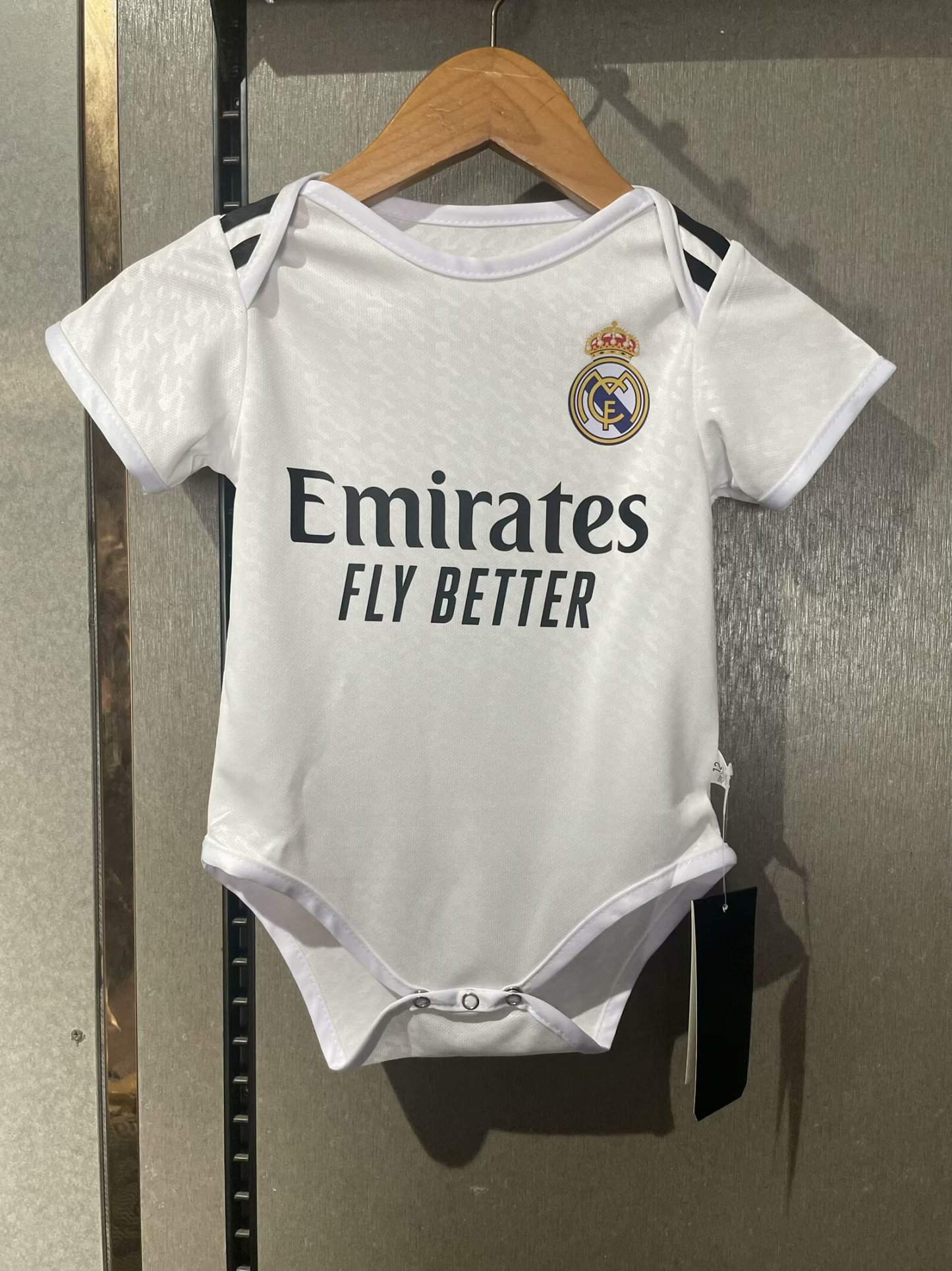 24/25 Real Madrid home baby Version size 9-12