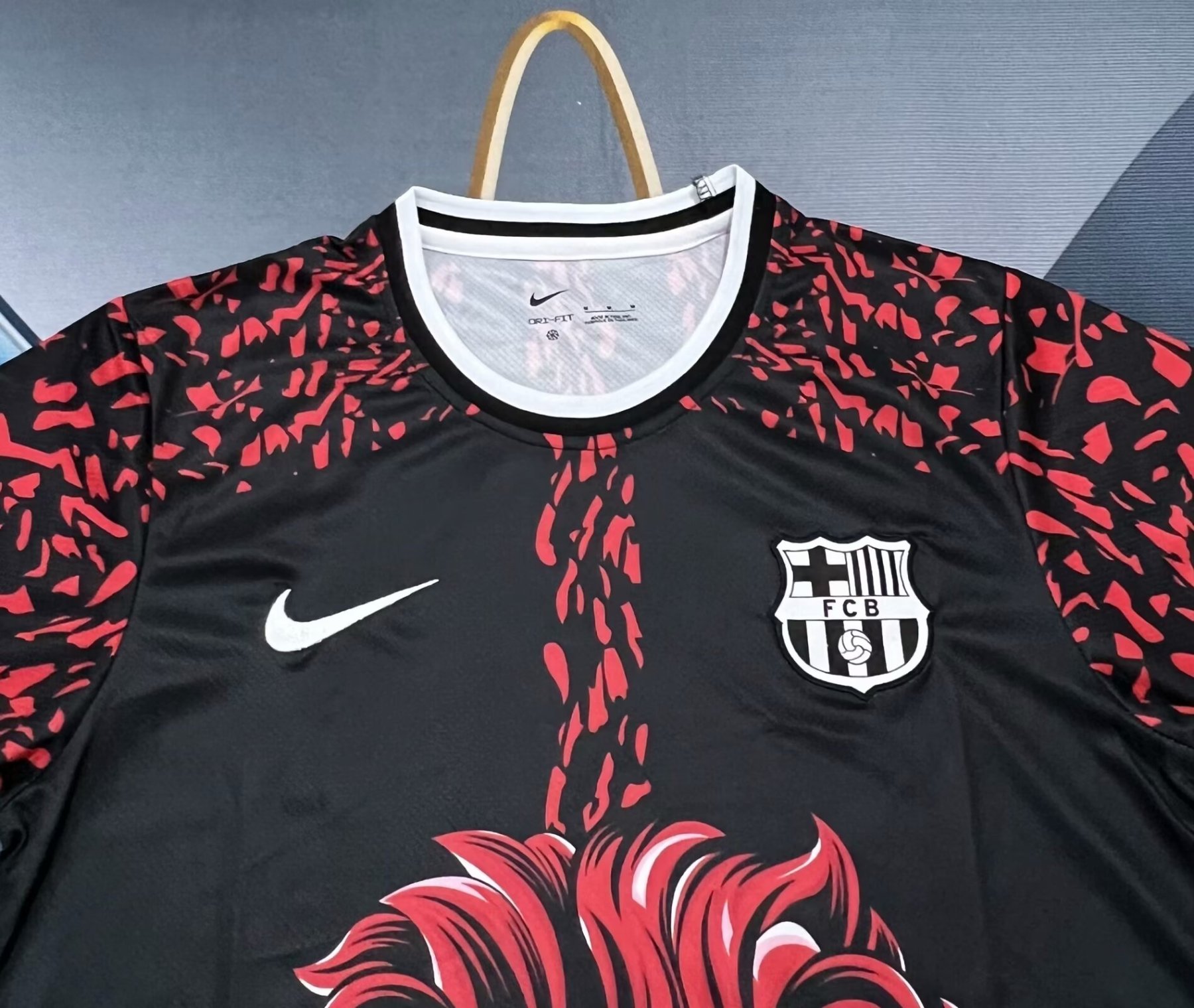 24/25 Barcelona special red lion fan version S-XXL