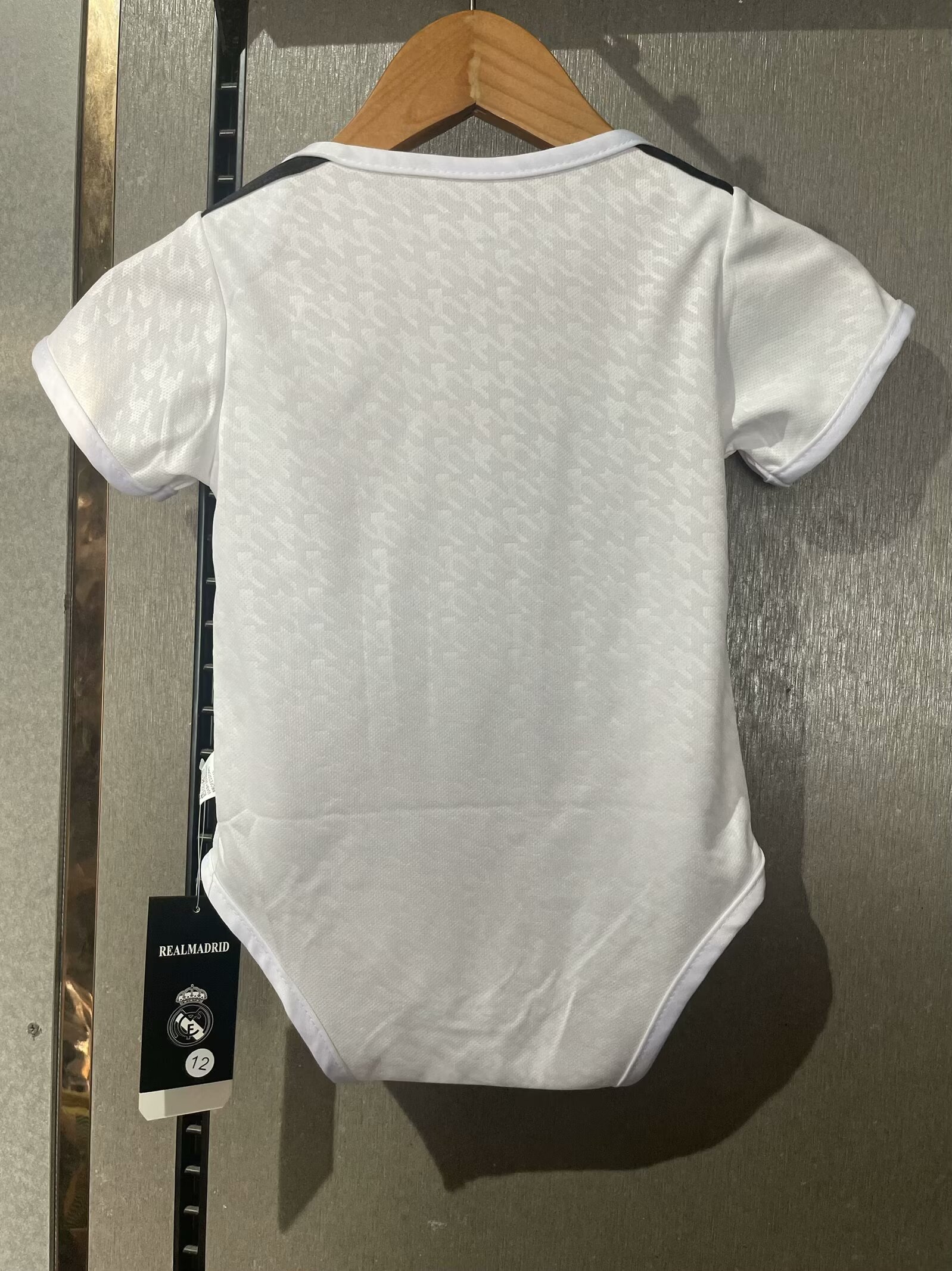 24/25 Real Madrid home baby Version size 9-12