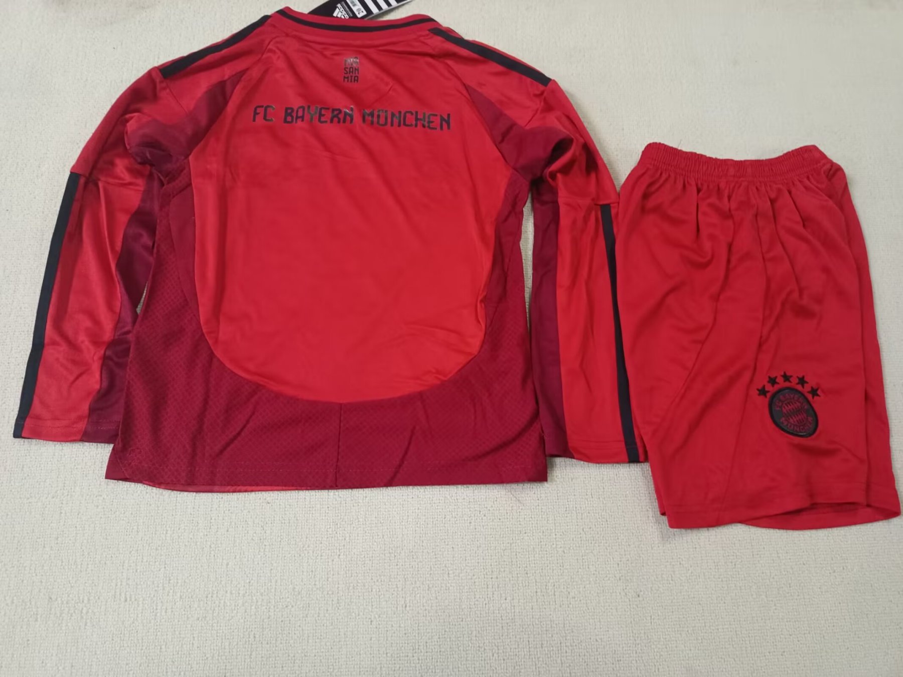 24/25 Bayern home long sleeve kids version size 16-28