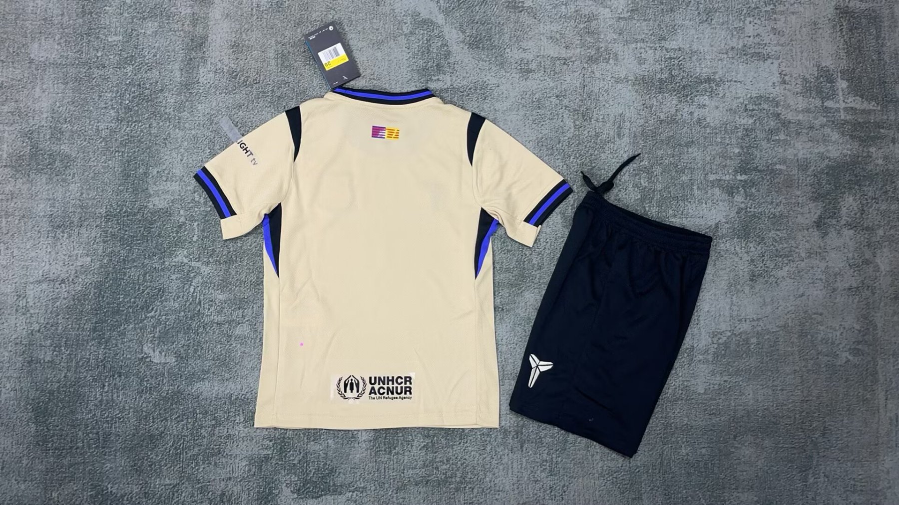 25/26 Barcelona away kids version size 16-28