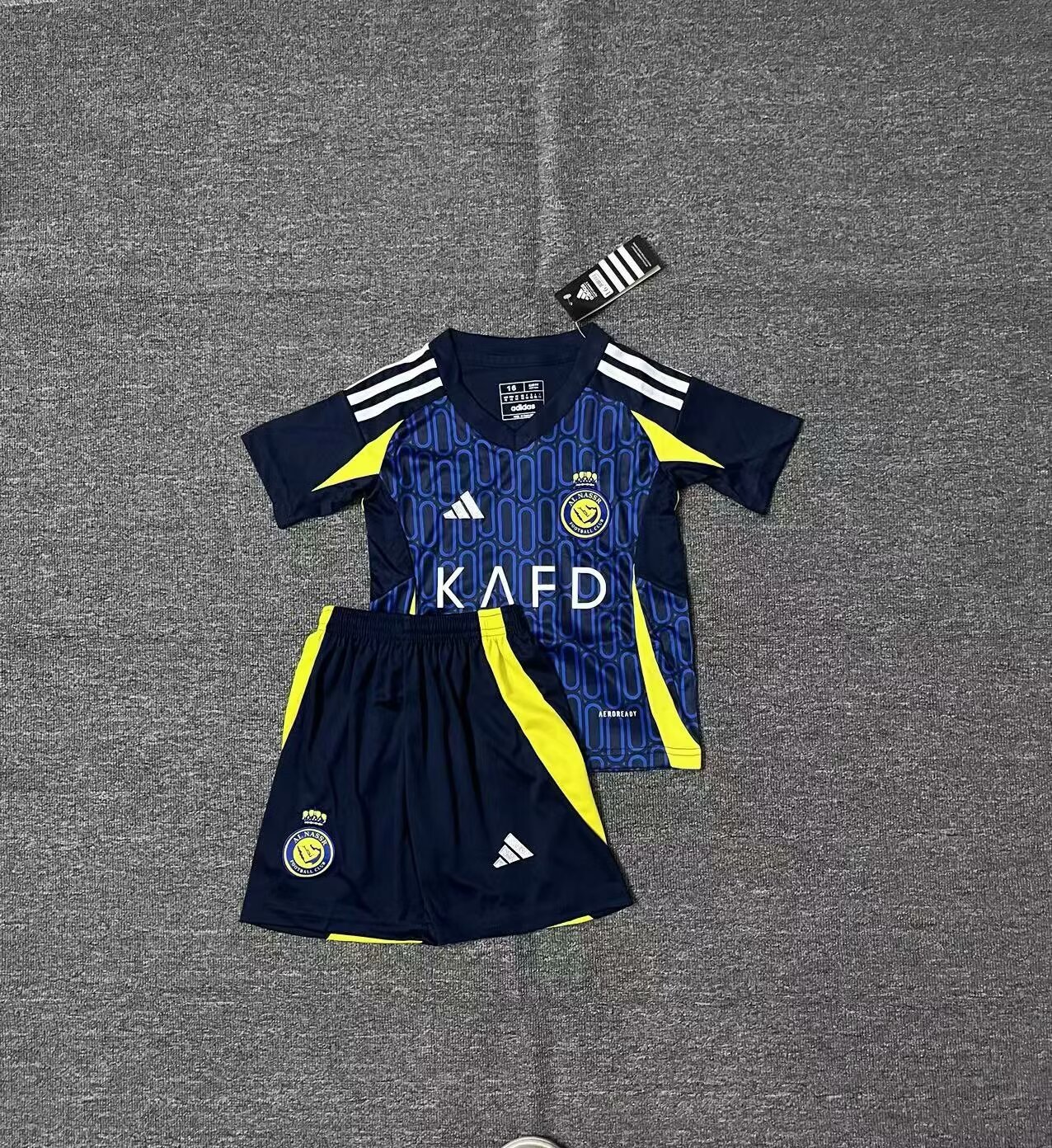24/25 Al-Nassr away kids version size 16-28