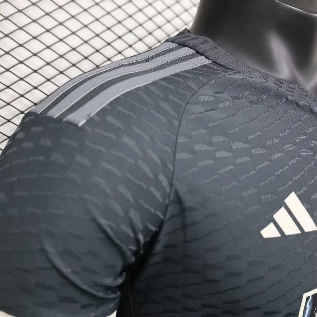 Player Version 23/24 Juventus Third Jersey