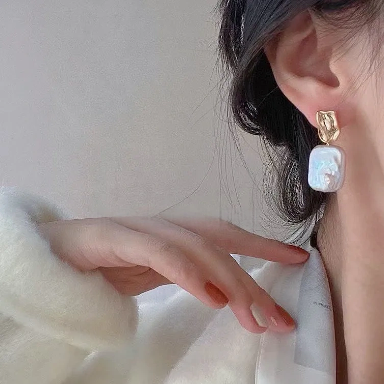 Natural Baroque pearl earrings