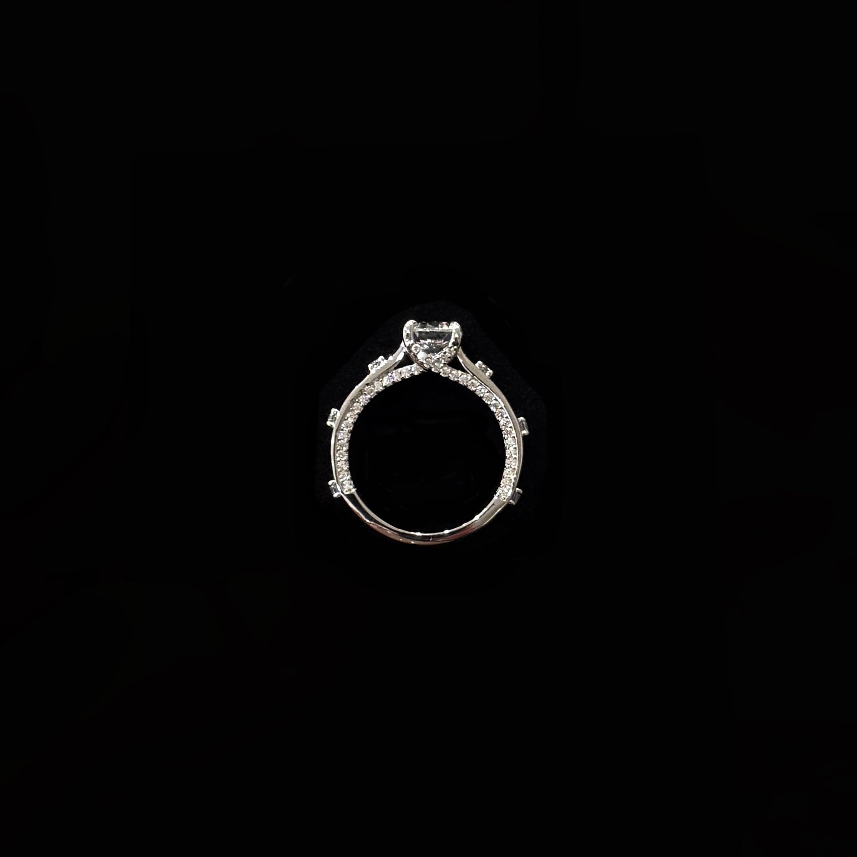 925 silver design strong four-prong round diamond ring